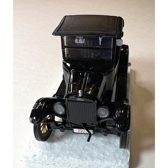 1925 Ford Model T Black Die-Cast Model (1:32) Scale - National Motor Museum Mint - Picture 2 of 6
